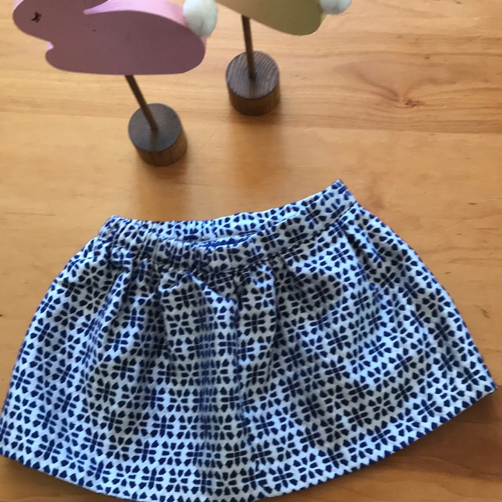 Sweetest lil’ girls skirt.